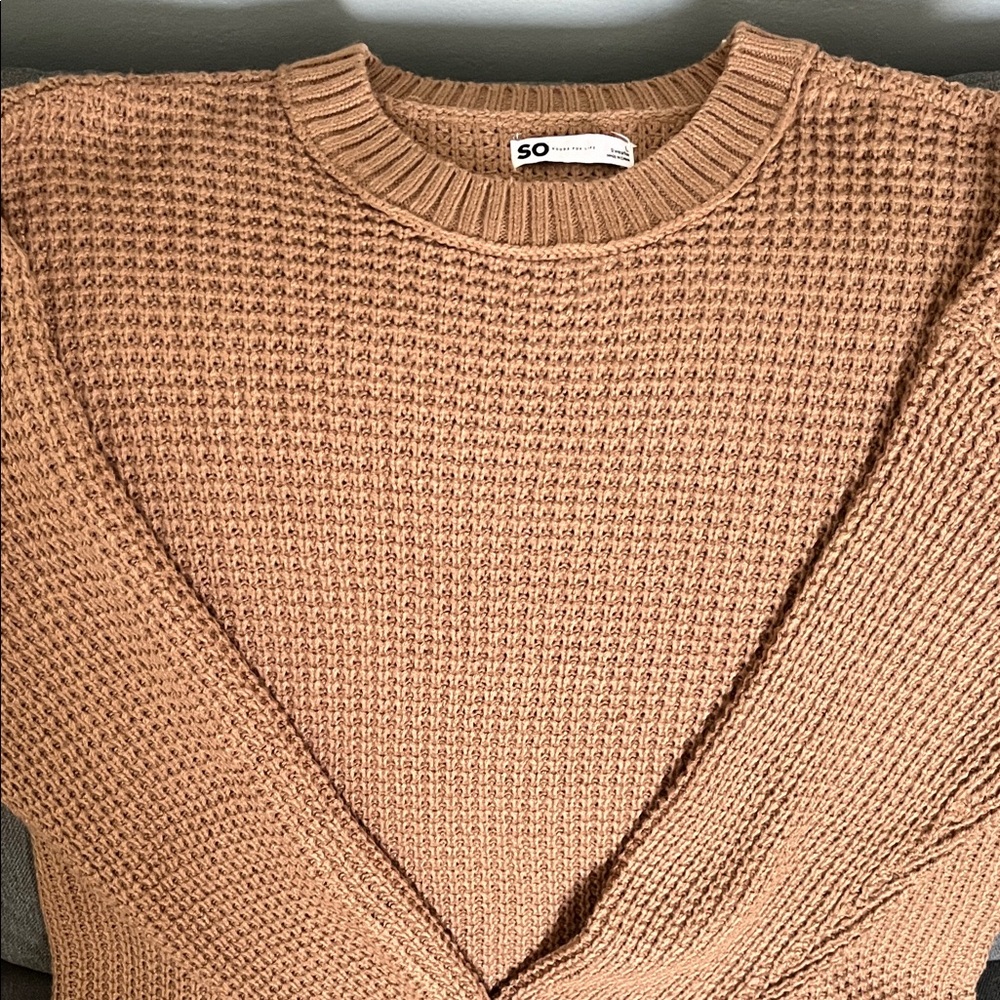 SO Women’s Classic Crewneck Sweater - Tan